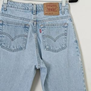 Vintage 90s Levis 550 Light Wash Tapered Leg Jeans
